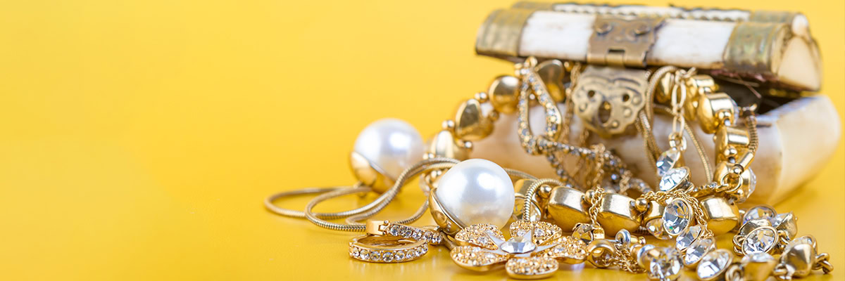 Looking to Sell You Unwanted Gold and Diamond Jewelry - David Stern Jewelry Buyers in Boca Raton - 5619943330