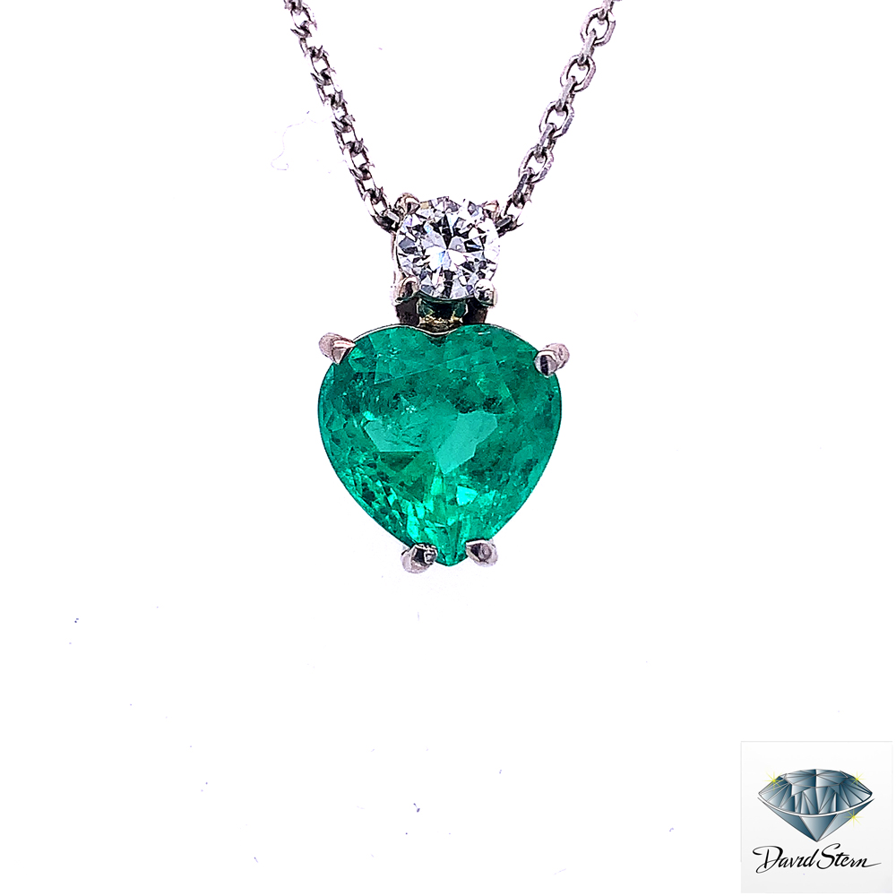 5.38 CT Heart Faceted Emerald Couture Necklace in 14kt White Gold