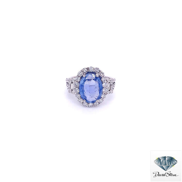 5 CT Oval Ceylon Sappire Faceted Couture Ring in 18kt White Gold